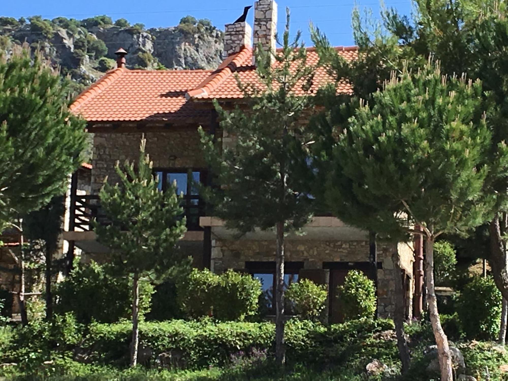 Georgio'S V Chalet Kalavrita 外观 照片